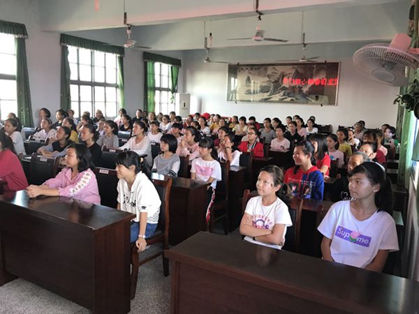 辅导会现场 （2）.jpg