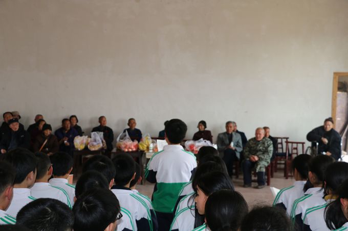 志愿者表演现场.JPG