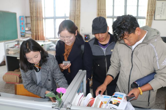 参阅教师课本与教案.JPG