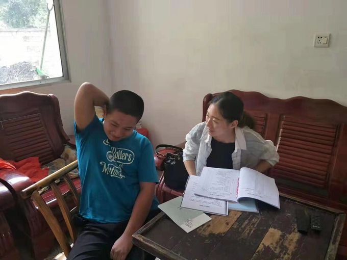 李航引导张健说话.jpg