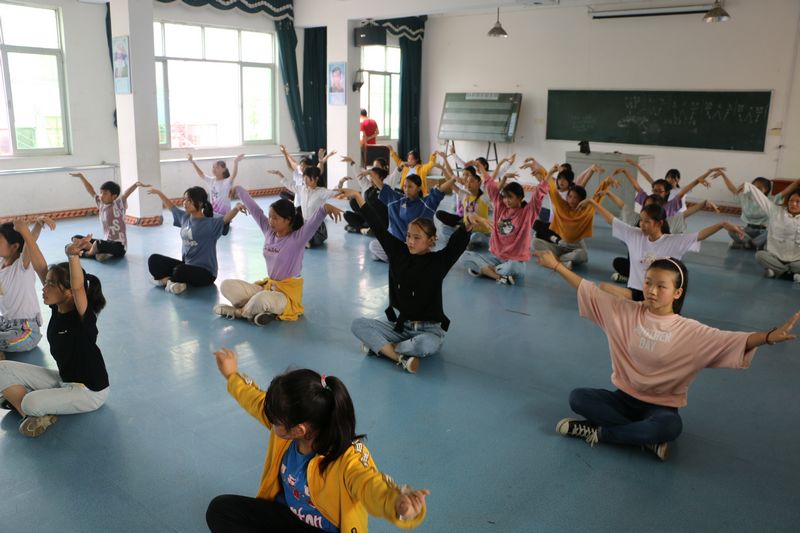 舞蹈社团.JPG