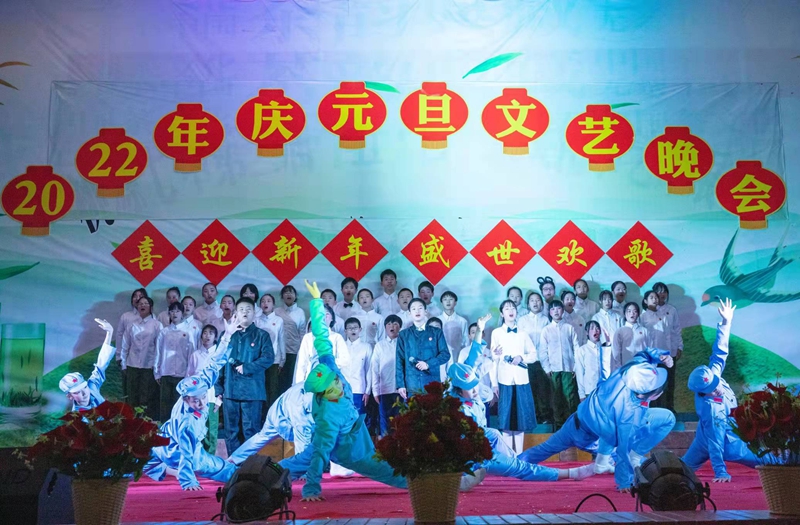 学校社团朗诵《长征》.jpg