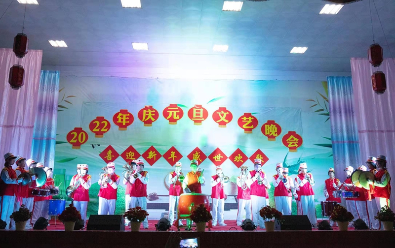 管乐队演奏《社会主义好》.jpg