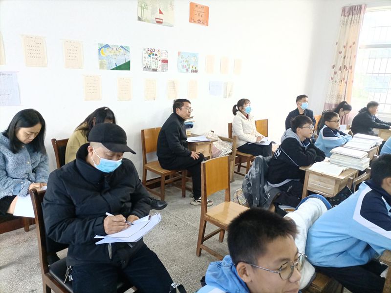 评委及教师听课.jpg
